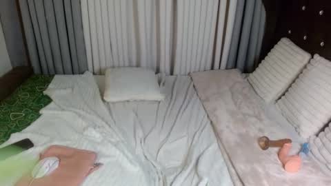 tally_pleasure online show from February 26, 6:11 pm