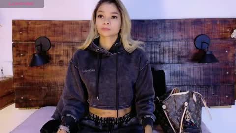    online show from May 8, 10:54 am