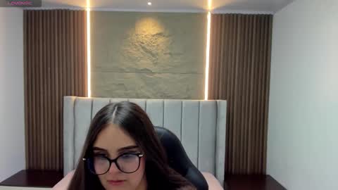 TANIA  online show from February 17, 3:38 am