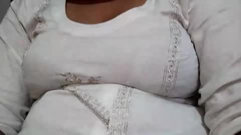 taniya_roy4628 online show from March 21, 2:06 am