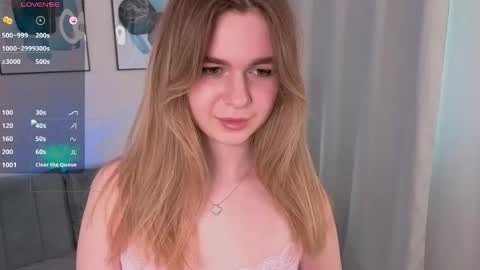 Emma online show from April 29, 2:11 pm