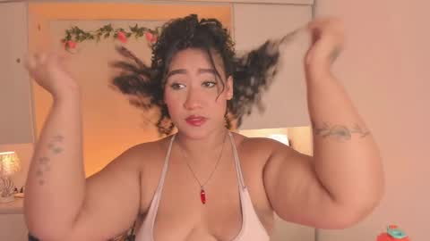 Snapshot of tarawiilson_ chatting on October 3, 4:21 am  T A R A  online show from October 3, 4:21 am