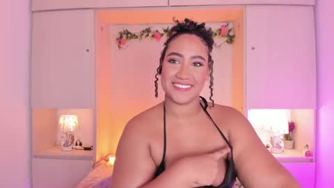 Snapshot of tarawiilson_ chatting on September 13, 5:21 am  T A R A  online show from September 13, 5:21 am