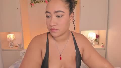 Snapshot of tarawiilson_ chatting on September 28, 4:54 am  T A R A  online show from September 28, 4:54 am