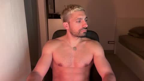 tarquit8 online show from September 24, 9:21 pm