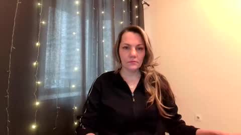 tasha v online show from February 25, 6:14 am