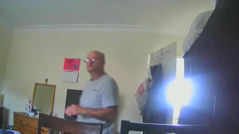 Tas online show from October 5, 1:19 pm