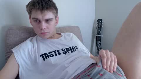 tasteithorny online show from May 12, 5:38 am
