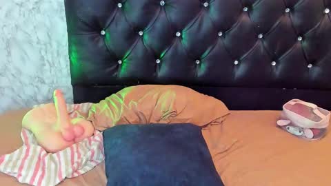 Snapshot of tatiana_lopez19 chatting on January 30, 6:24 am Tatiana online show from January 30, 6:24 am