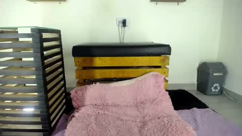 Noah online show from March 12, 7:39 pm