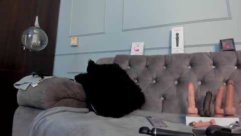 Snapshot of tattofoxx__ chatting on October 21, 12:54 pm Tatto Fox online show from October 21, 12:54 pm