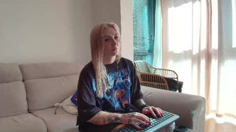 tattoobbgirl online show from May 26, 4:02 pm