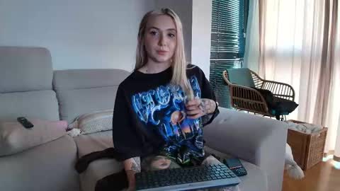 tattoobbgirl online show from March 7, 5:46 pm