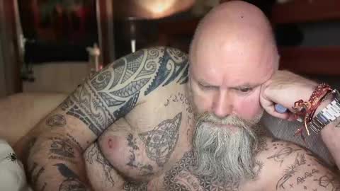 Tattooeddilf 01 online show from January 13, 12:18 am