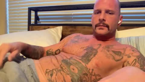 Snapshot of tattooman5555 chatting on October 23, 4:19 pm Tattooman online show from October 23, 4:19 pm