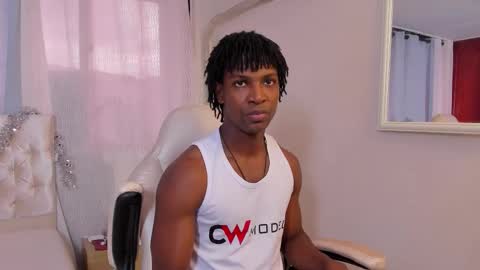 tau_montes online show from December 1, 5:00 pm