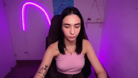 Tayla online show from November 6, 7:00 am