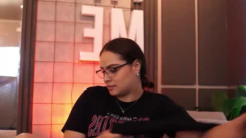 Teylor  Kim online show from January 14, 6:38 pm