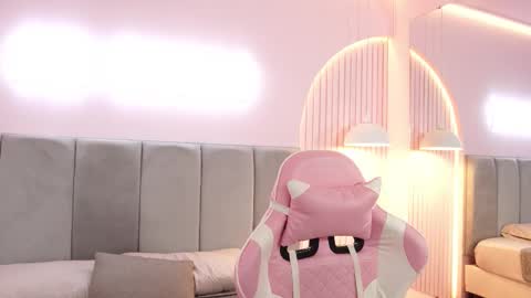 Teylor  Kim online show from January 8, 6:58 pm