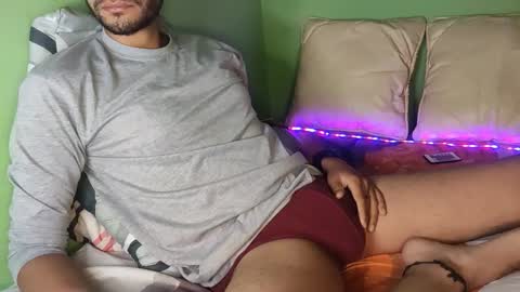 Taylor online show from February 8, 1:42 am