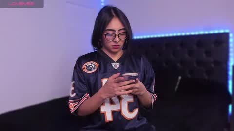 blue  online show from March 3, 4:47 am