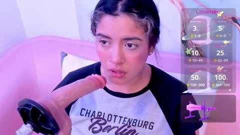 taylor_cupper_ online show from October 31, 3:51 am