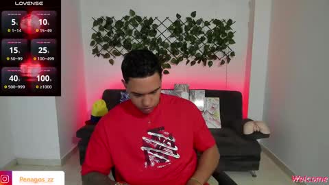 Snapshot of taylor_johnn chatting on January 12, 1:58 pm Penagos zz    online show from January 12, 1:58 pm