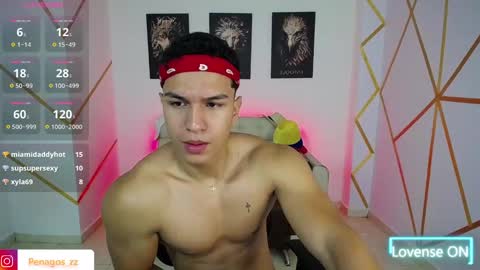 Snapshot of taylor_johnn chatting on February 17, 4:39 pm Penagos zz    online show from February 17, 4:39 pm