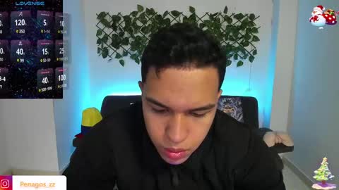 Snapshot of taylor_johnn chatting on January 2, 2:13 pm Penagos zz    online show from January 2, 2:13 pm