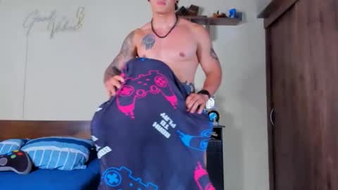 taylor_mclane1 online show from November 22, 6:39 pm