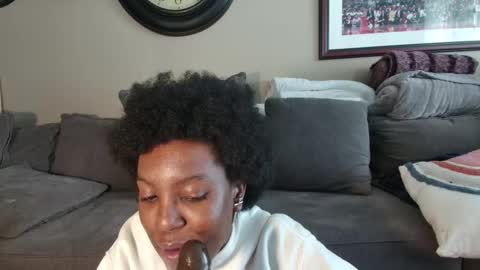 Taylor online show from February 26, 5:42 pm