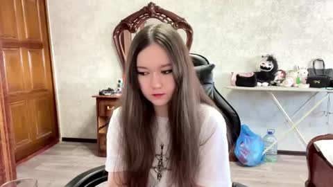 Evia online show from February 19, 10:58 am