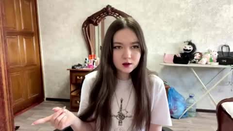 Evia online show from February 18, 10:48 am