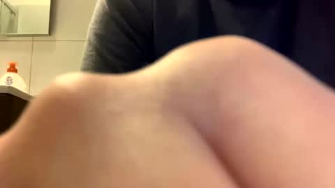 Tbest1986 online show from December 22, 2:06 pm