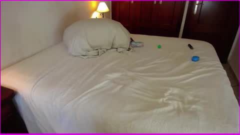 TeaseLizSquirt online show from September 11, 8:37 am