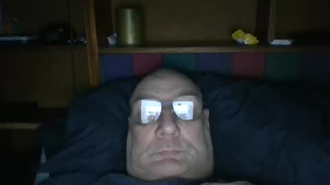 Mark online show from April 8, 7:00 am