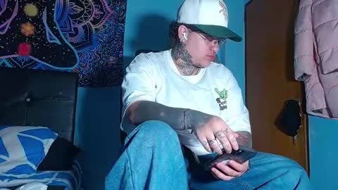 Charlee He online show from March 4, 12:51 am