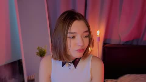 all me precious   online show from February 28, 5:44 am