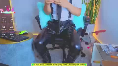 Snapshot of teddy_cowboy chatting on September 26, 11:46 pm  Follow me on Twitter boys ryder and instagram teddyscoot 12  online show from September 26, 11:46 pm