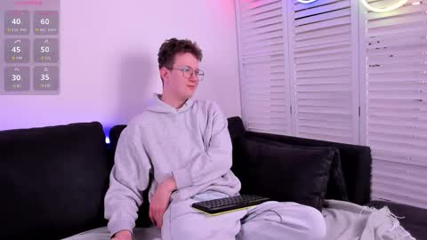 Teddy online show from November 21, 7:39 am