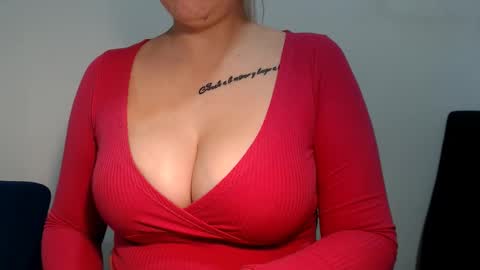 Teeyara  online show from October 10, 8:53 am