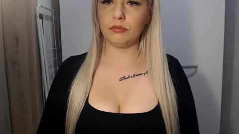 Teeyara  online show from February 2, 5:53 pm