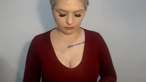 Teeyara  online show from February 14, 12:30 pm