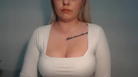 Teeyara  online show from January 8, 6:58 pm