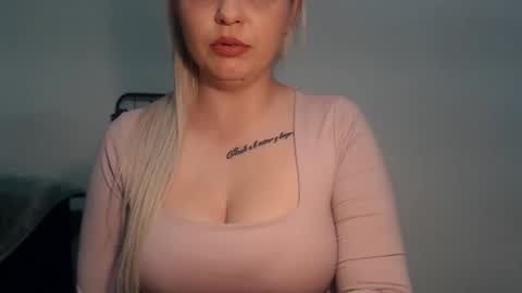 Teeyara  online show from February 10, 6:22 pm