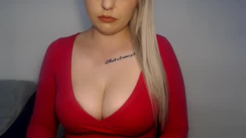 Teeyara  online show from March 1, 5:50 pm