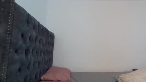 tiah online show from November 18, 7:55 am