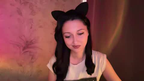 temptingvision online show from March 5, 12:25 pm