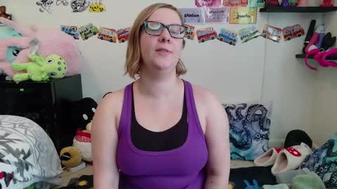 Pixie and Tentacle Overlord online show from March 4, 7:22 pm