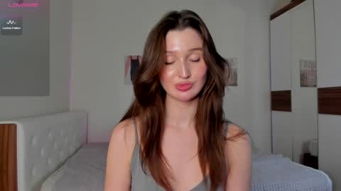 Sexy girl Li online show from February 6, 5:30 pm